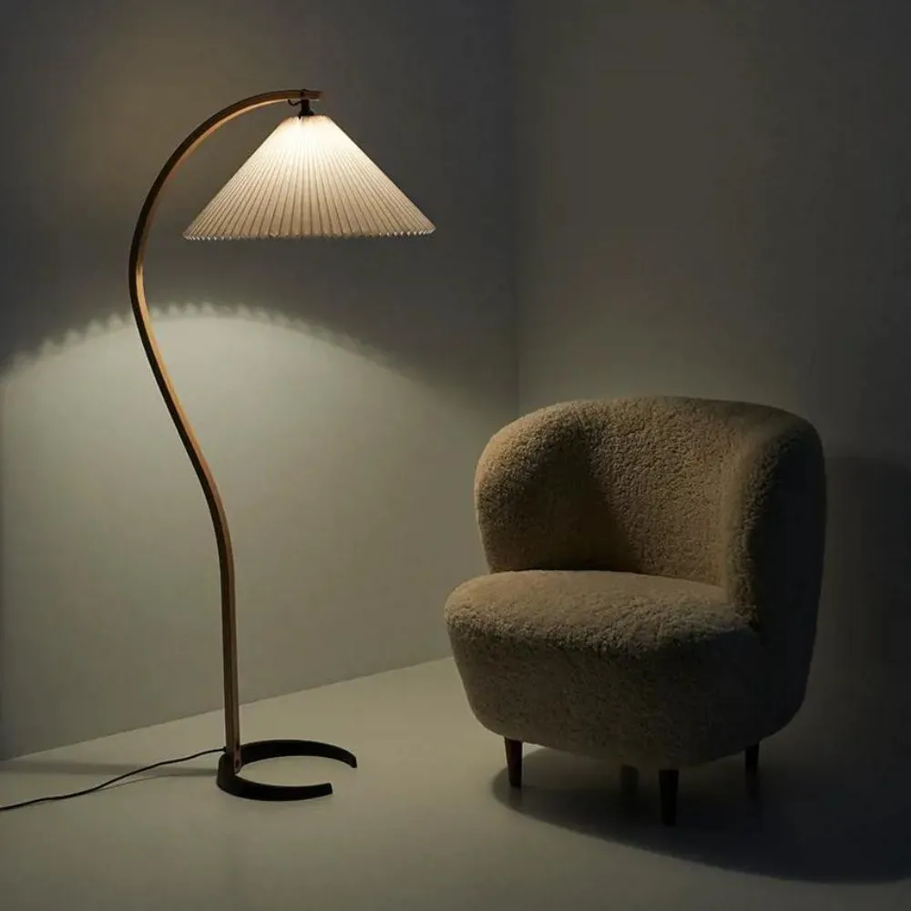 GUBI Timberline Floor Lamp